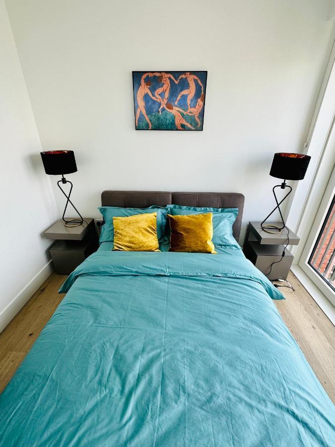 Luxury Central Flat With Stunning Views And Pool Londen Buitenkant foto