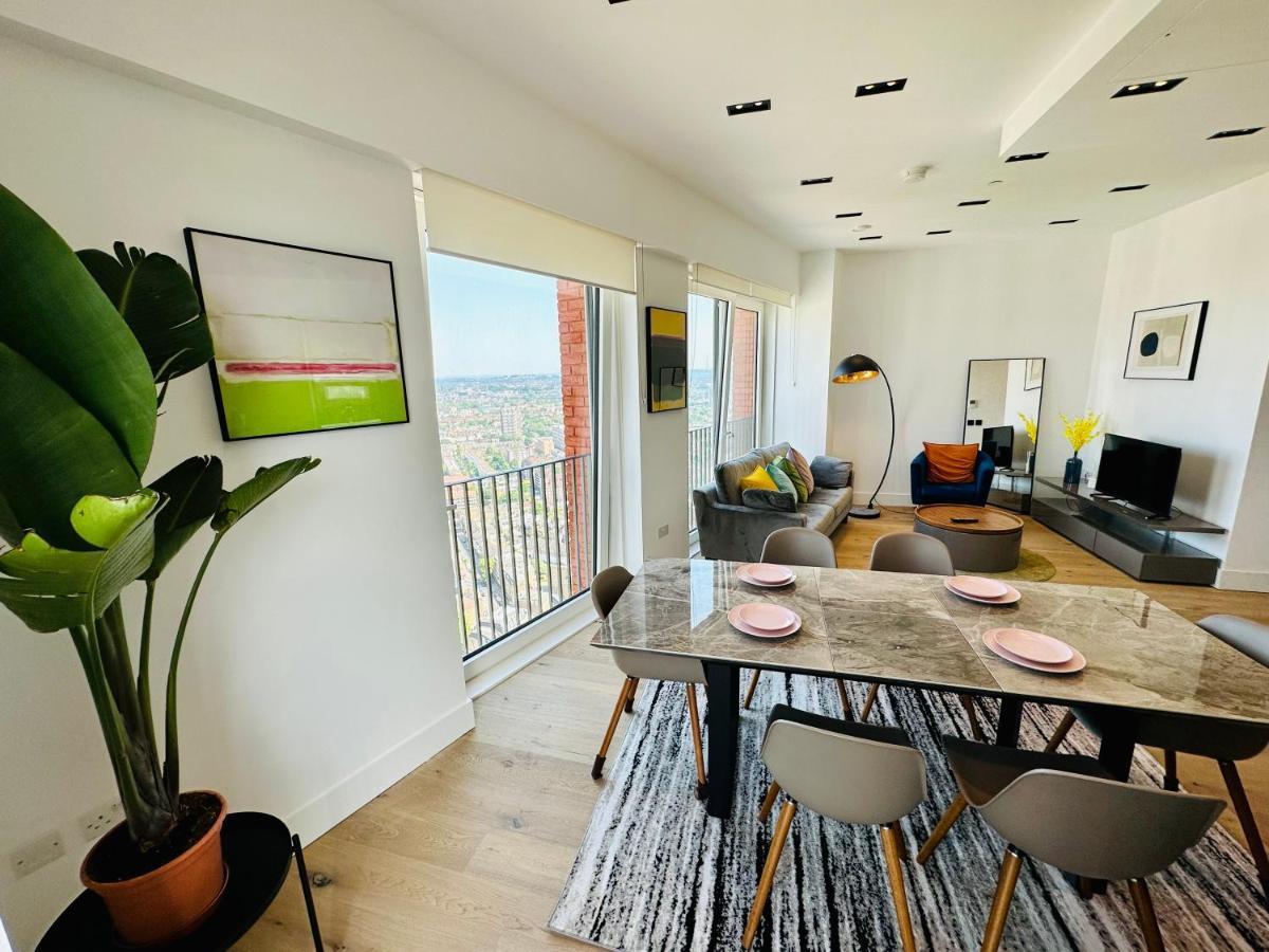 Luxury Central Flat With Stunning Views And Pool Londen Buitenkant foto