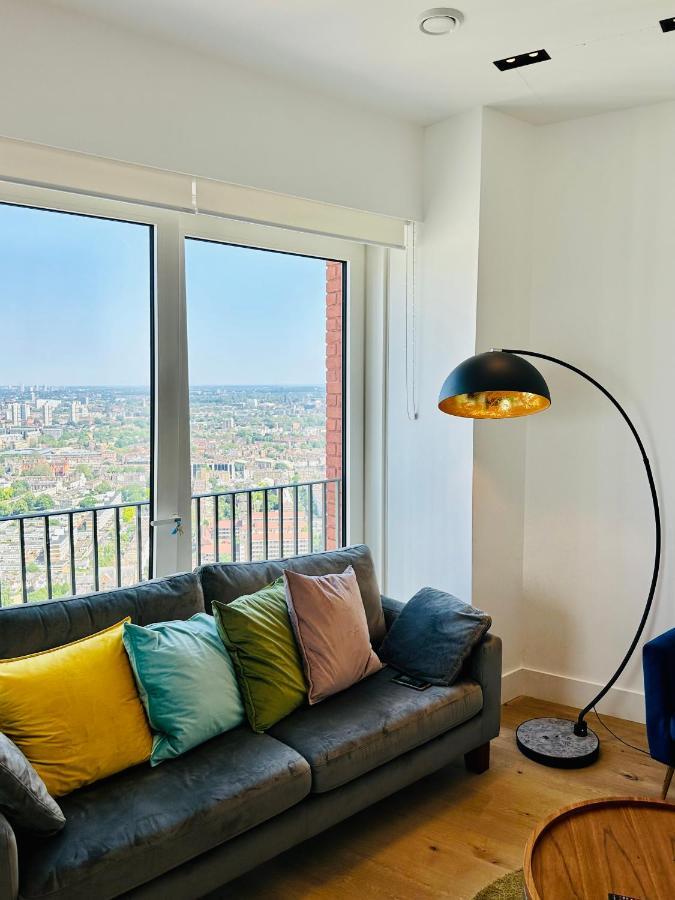 Luxury Central Flat With Stunning Views And Pool Londen Buitenkant foto